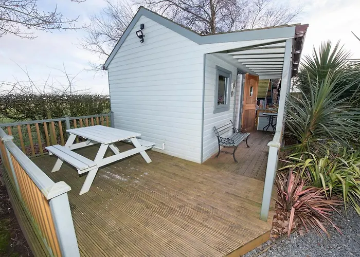 Seaways Glamping, Cedar